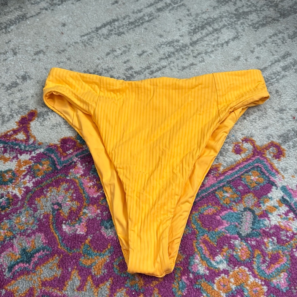 Vitamin A High waisted bottoms